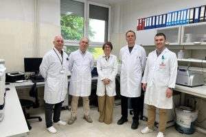 Laboratori Referent i Influencës, Departamenti i Mikrobiologjisë në IKShPK, arrin vlerësim maksimal në EQA 2025 nga Organizata Botërore e Shëndetësisë