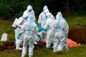 OBSH: Mbi 900 raste të dyshuara për Ebola në Kongo, shpërthim edhe në Ugandë