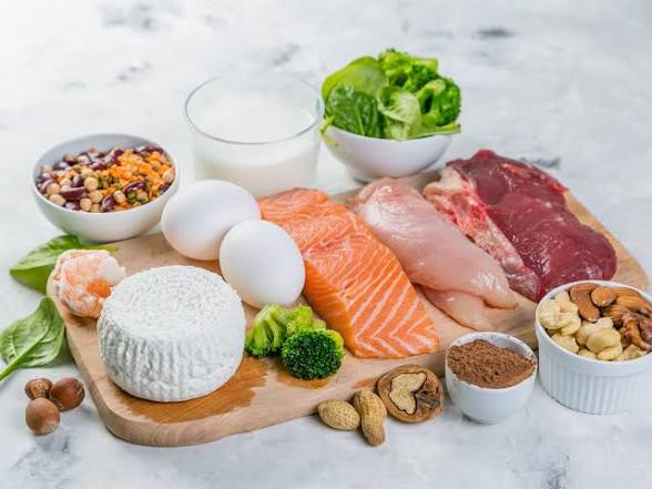 Çfarë ndodh me trupin kur nuk konsumoni mjaftueshëm proteina?