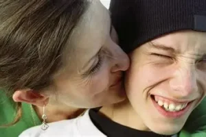 Si t’i përgatisim adoleshentët me autizëm për punë ose universitet?