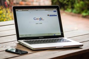 5 simptoma që nuk duhet t’i kërkoni në Google