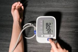 Tensioni i ulët i gjakut: Çfarë duhet të bëni kur ju bie tensioni