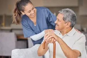 Si të kujdeseni për një person me sëmundjen e Alzheimerit