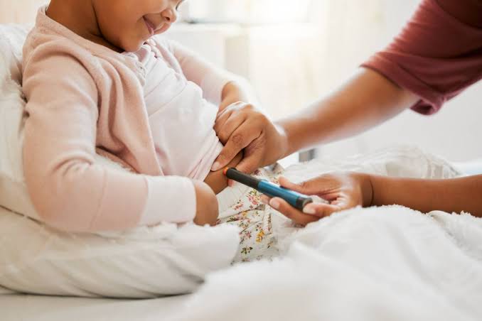 Simptomat e diabetit te fëmijët që prindërit nuk duhet t’i neglizhojnë