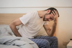 Dhimbja e kokës në mëngjes: Shkaqe të mundshme