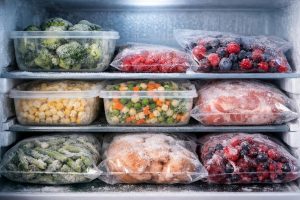 Ngrirja e ushqimeve: Cilat produkte i ruajnë më mirë vlerat ushqyese?