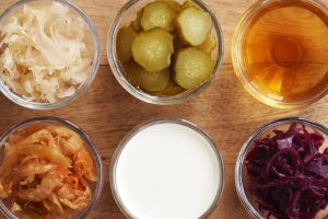 Ushqimet e fermentuara: çfarë përfitimesh mund të kenë?